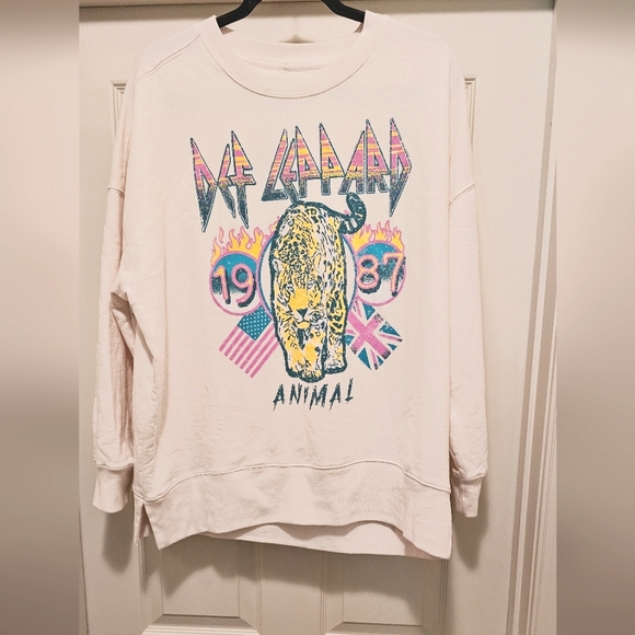 Def Leppard Crewneck Sweatshirt, Animal 1987, Size L, NWT - Picture 5 of 9